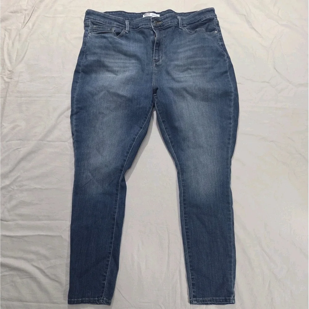 Levi Strauss Signature Gold Mid Rise Skinny Jean Men's 35x30 (Fits 36x28)